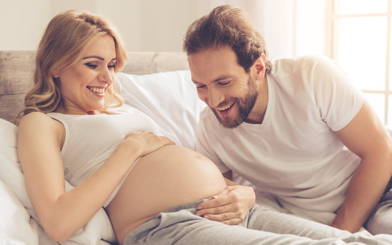 Gravid mor med far